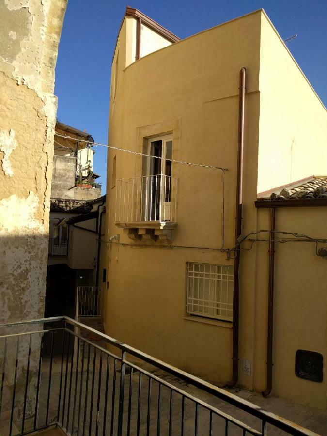 Hotel Balate Dimora In Centro Ragusa Exterior foto